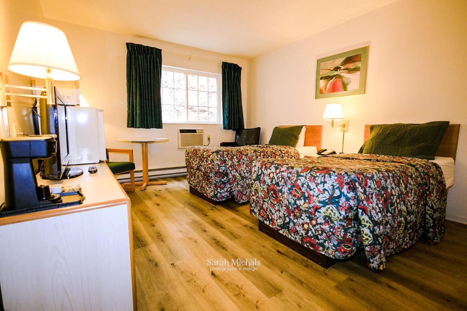 Mountain Host Motor Inn Iron Mountain Chambre photo